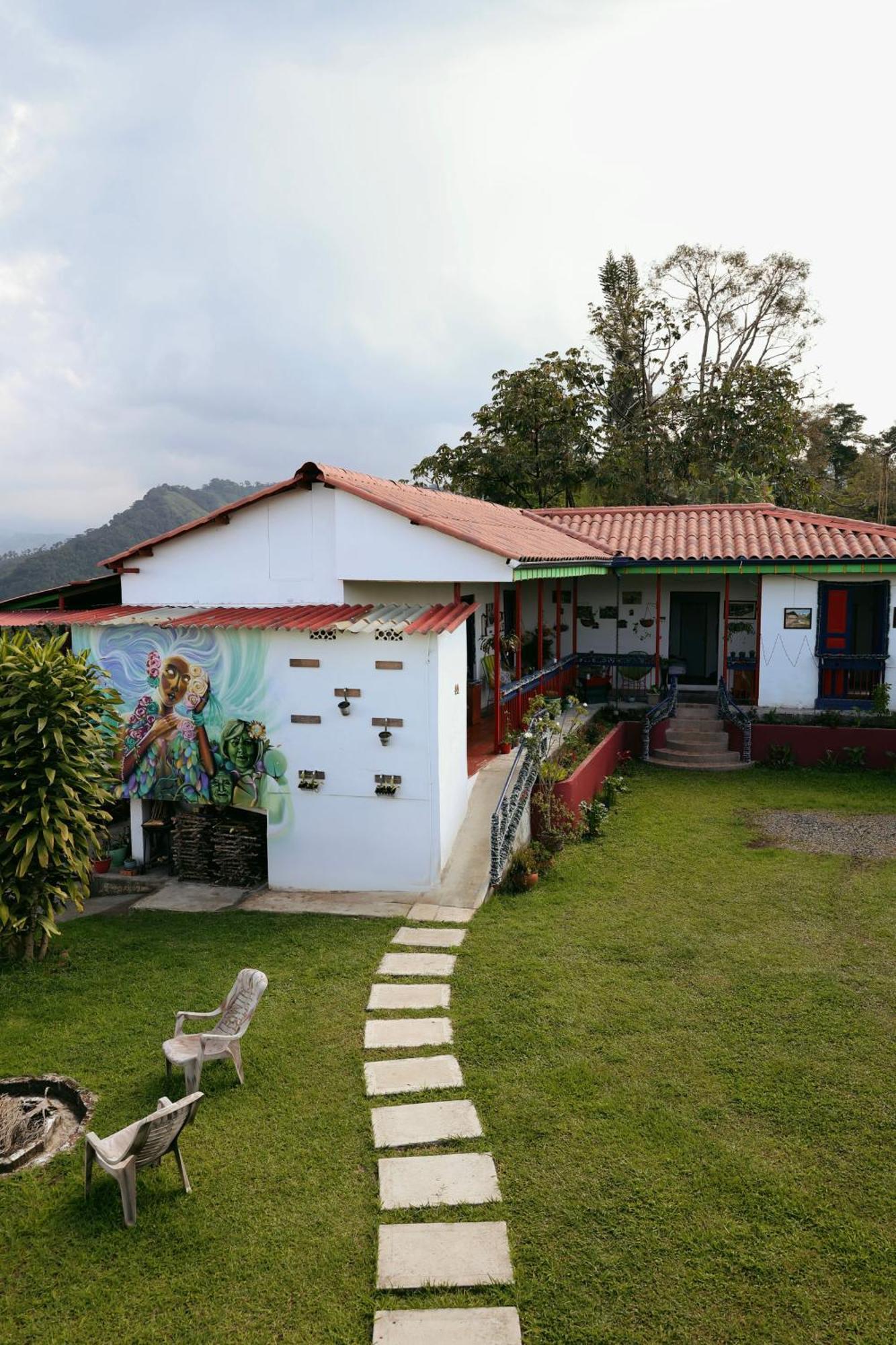 Вилла Hacienda Boutique Santa Rosanna Санта-Роса-де-Кабаль Экстерьер фото