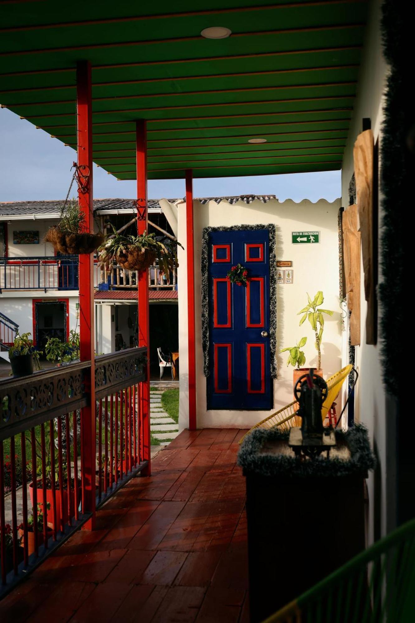 Вилла Hacienda Boutique Santa Rosanna Санта-Роса-де-Кабаль Экстерьер фото